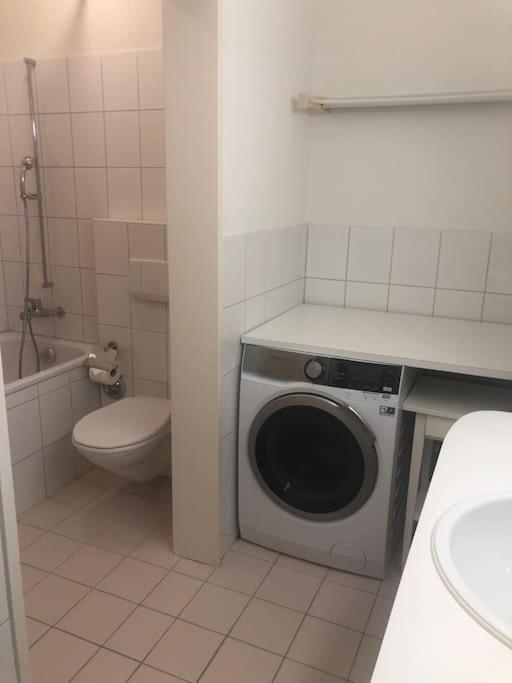 Executive 1Br Flat, City Center - Hammer 3 Цюрих Экстерьер фото